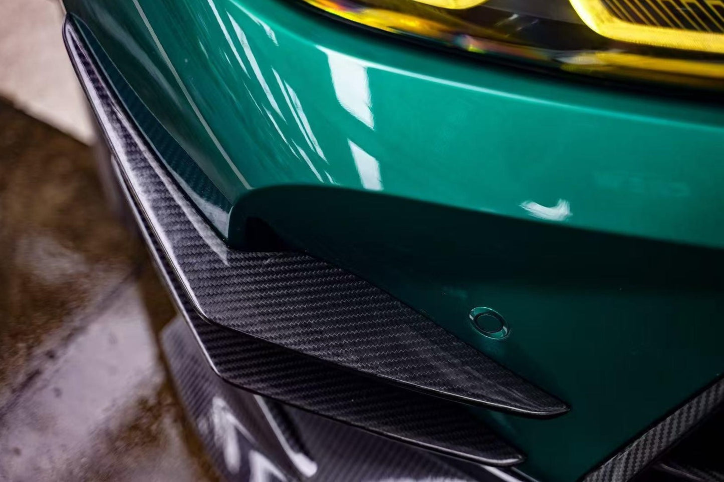 (Close-up) Dry Carbon Fiber Front Side Splitters CFA Style for BMW G80 M3 G82 M4(2021-2026)